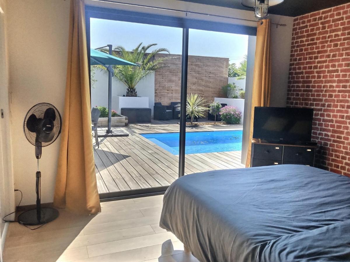 Villa Exceptionnelle Piscine Et Jardin Prive Sejour Haut De Gamme Proche La Rochelle Sainte-Soulle Exterior photo